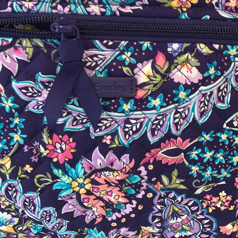 NWT vera bradley lay flat travel duffel french paisley - Picture 3 of 13